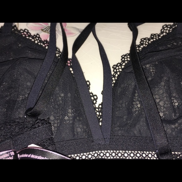 Victoria Secret Bralette Black M & Thong panty S - Picture 8 of 8